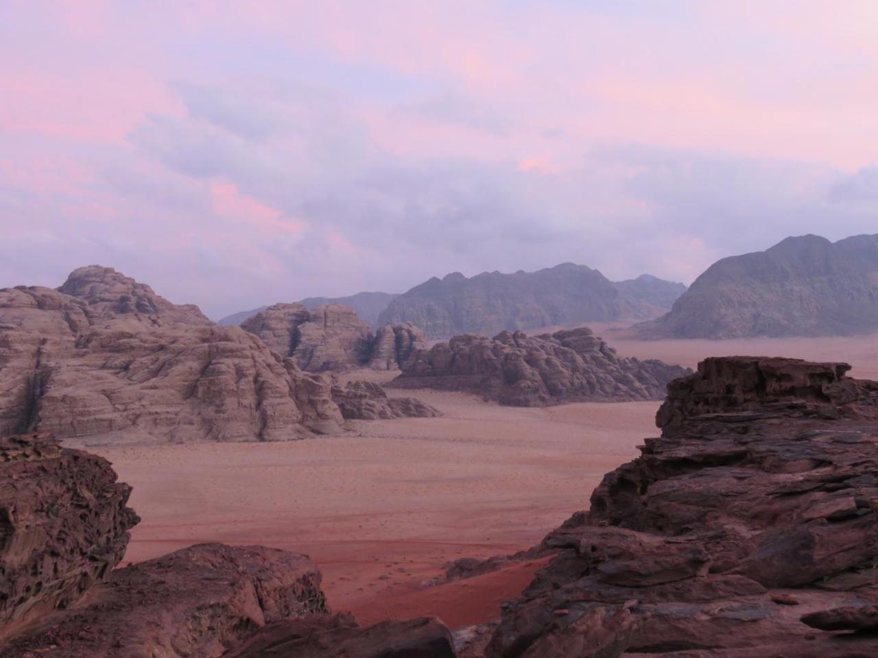 Desert Rock Camp Wadi Rum Eksteriør bilde