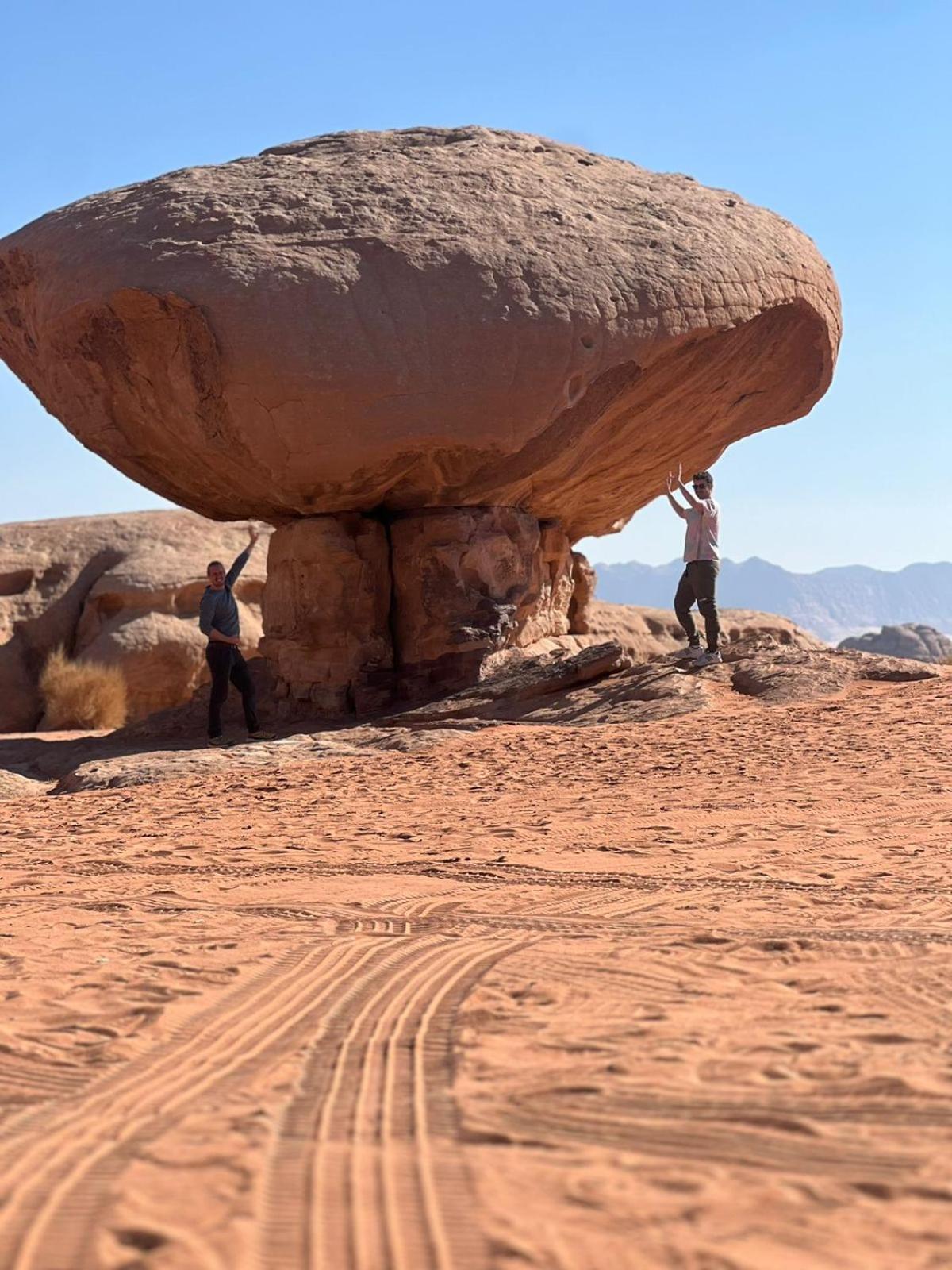 Desert Rock Camp Wadi Rum Eksteriør bilde